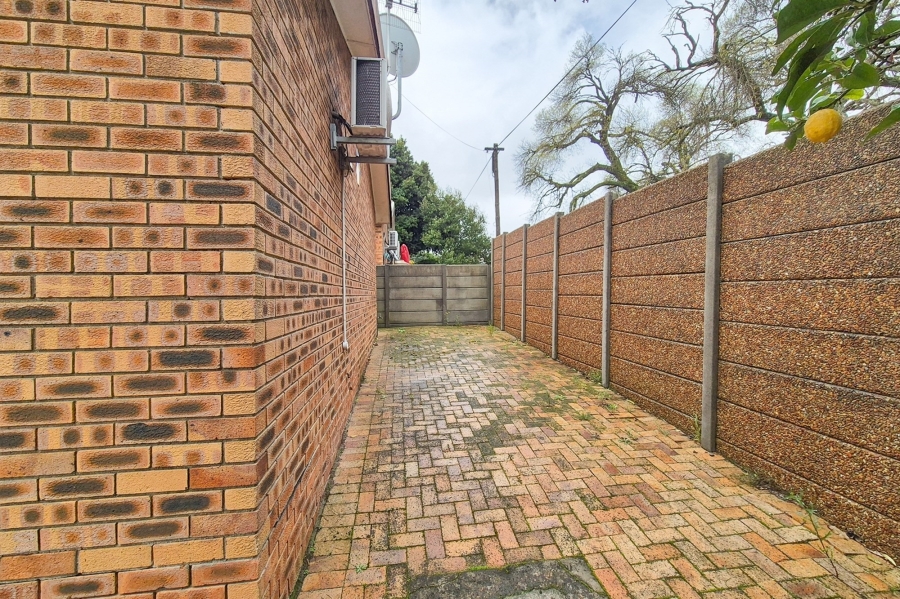 2 Bedroom Property for Sale in Vredekloof Western Cape